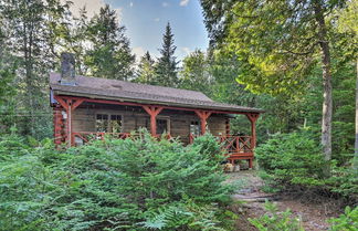 Foto 1 - Lakeside Livin: Cozy Cabin Steps to Sebec Lake