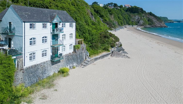 Photo 1 - The Sand Castle - 2 Bedroom Apartment - Tenby