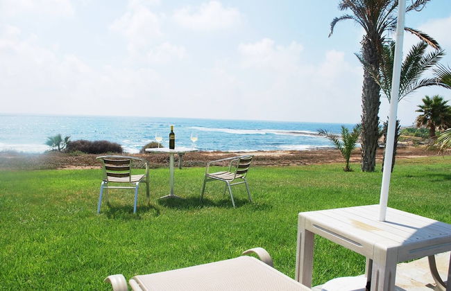 Sea Front Villa, Heated Private Pool, Amazing Location Paphos 323 - Photo 58