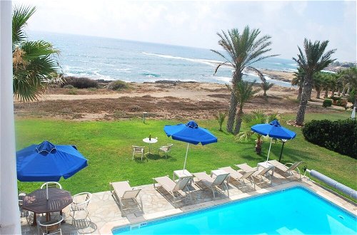 Foto 27 - sea Front Villa, Heated Private Pool, Amazing Location Paphos 323