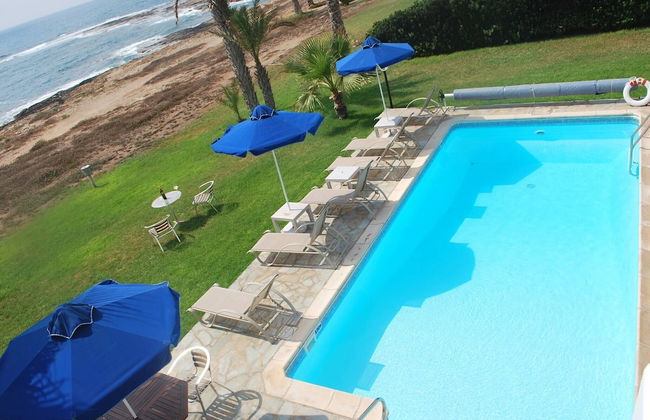 Sea Front Villa, Heated Private Pool, Amazing Location Paphos 323 - Photo 43