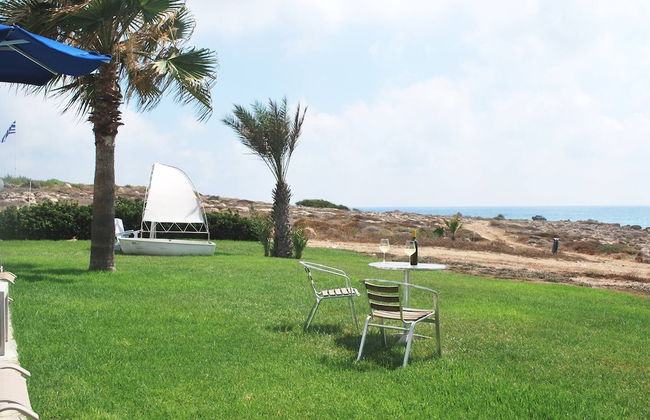 Sea Front Villa, Heated Private Pool, Amazing Location Paphos 323 - Photo 79