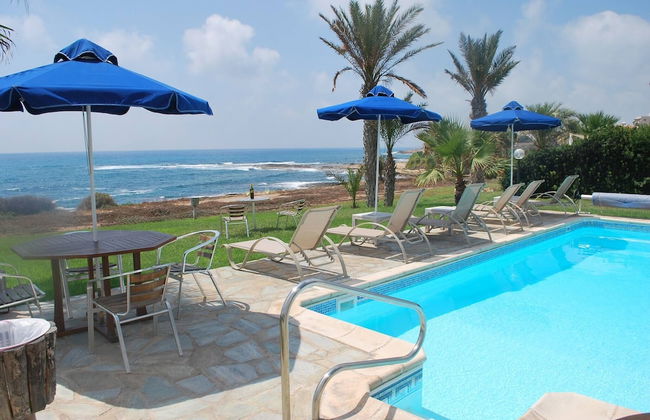 Sea Front Villa, Heated Private Pool, Amazing Location Paphos 323 - Photo 42