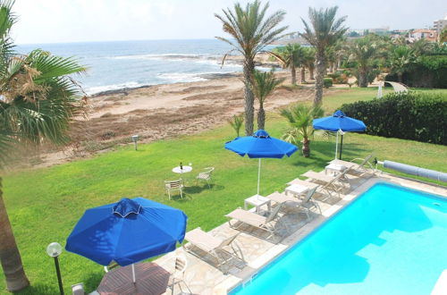 Foto 39 - sea Front Villa, Heated Private Pool, Amazing Location Paphos 323