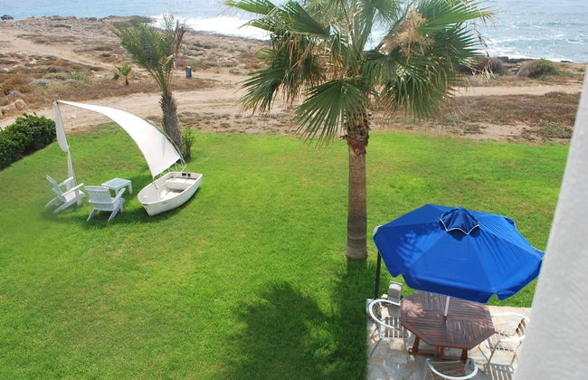 Sea Front Villa, Heated Private Pool, Amazing Location Paphos 323 - Photo 75