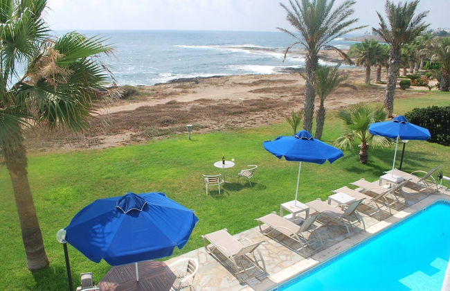 Sea Front Villa, Heated Private Pool, Amazing Location Paphos 323 - Photo 44