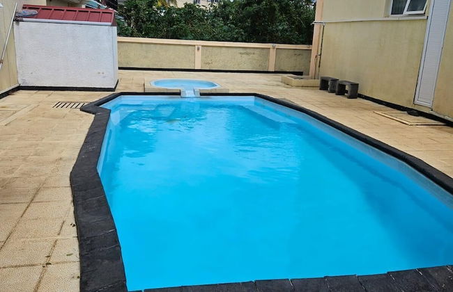 Captivating 3-bed Apartment in Flic en Flac - Foto 18