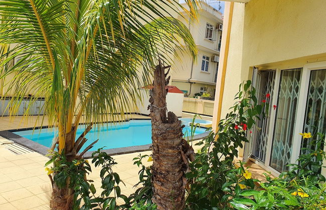 Captivating 3-bed Apartment in Flic en Flac - Foto 1