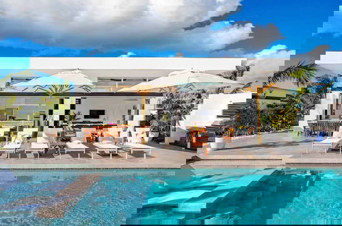 Photo 22 - Oceanside Vacation Villa with Private Pool and Resort Amenities v10