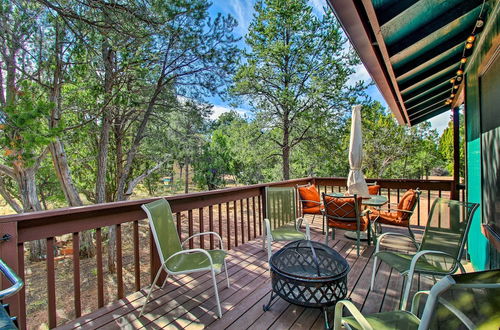 Photo 3 - Bright Heber-overgaard Cabin: Fire Pit & Deck