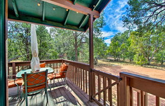 Photo 2 - Bright Heber-overgaard Cabin: Fire Pit & Deck