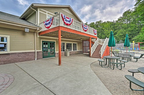 Photo 2 - Home in Big Bass Lake Community: Fire Pit & Grill