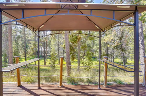 Photo 6 - Bend Home w/ Deck & Views: 1 Mi to Deschutes River