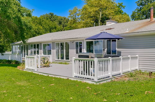 Photo 21 - Sun-dappled Waterfront Home on Potomac River