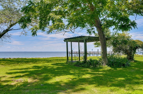 Photo 23 - Sun-dappled Waterfront Home on Potomac River