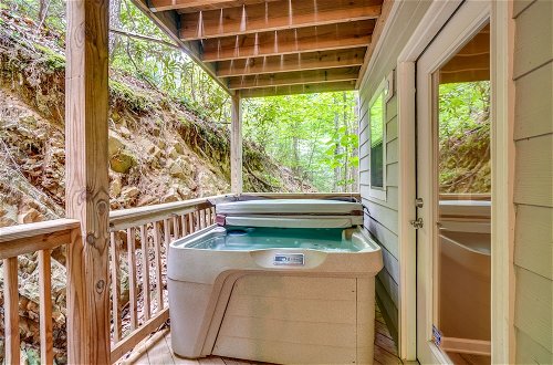 Foto 9 - Gatlinburg Vacation Rental: Balcony w/ Hot Tub