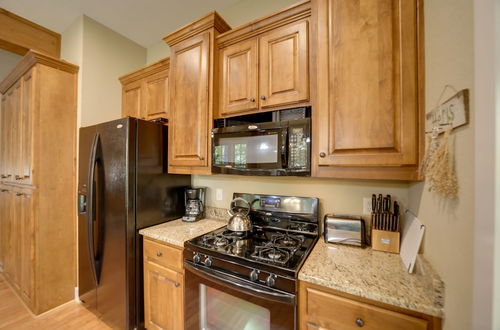 Photo 19 - Cozy Tuckasegee Condo in Bear Lake Reserve