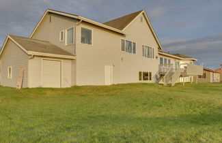 Foto 3 - Oceanfront Kenai Villa w/ Fireplace & Deck