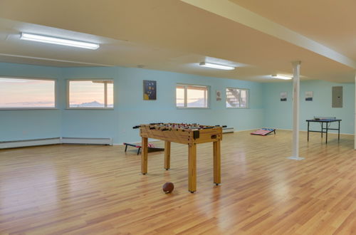 Photo 17 - Oceanfront Kenai Villa w/ Fireplace & Deck