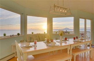 Foto 1 - Oceanfront Kenai Villa w/ Fireplace & Deck