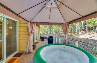 Photo 1 - Forest-view Poconos Cabin With Hot Tub
