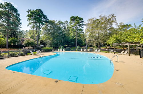 Foto 3 - Pinehurst Condo Rental Near Golf w/ Pool Access