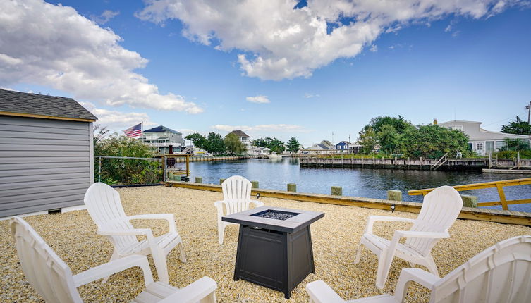 Foto 1 - Waterfront Mystic Island Home w/ Boat Dock