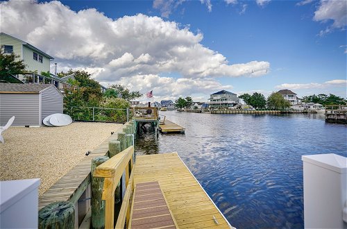 Foto 19 - Waterfront Mystic Island Home w/ Boat Dock