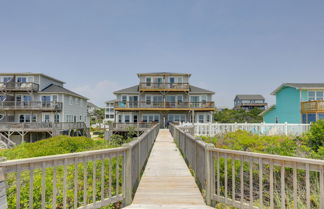 Foto 1 - Oceanfront Emerald Isle Escape w/ Private Hot Tub