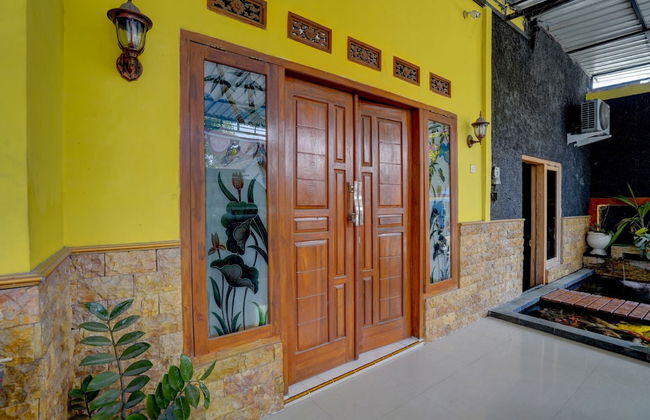 OYO Life 92840 Wisma Morricco - Foto 26
