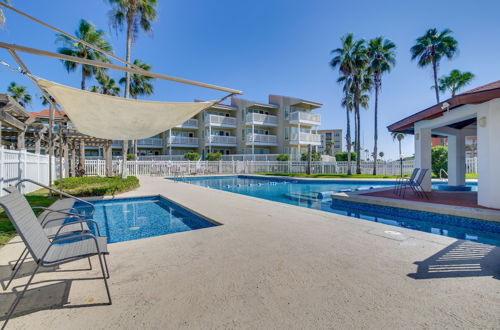 Photo 21 - South Padre Island Condo: Walk to the Beach