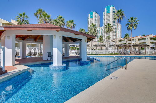 Photo 2 - South Padre Island Condo: Walk to the Beach