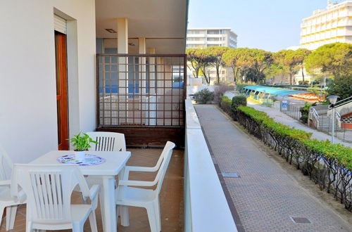 Photo 15 - Lovely Flat With sea View and Swimming Pool