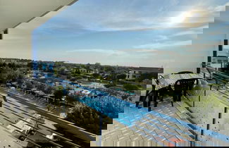 Photo 1 - Lovely Flat Overlooking the Pool