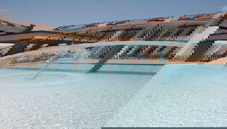 Foto 1 - Homely Apartment With Swimming Pool in a Village