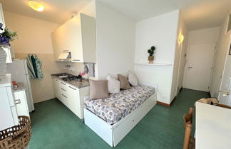Photo 3 - Spacious Studio Apartment Close to the Beach by Beahost Rentals