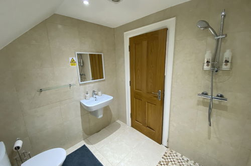 Photo 16 - Rostrevor Valley Holiday Park- En-suite Rooms with Hot tub and Private Car Service