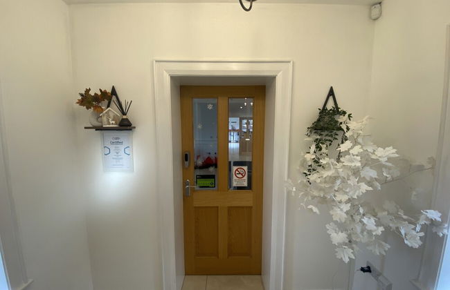 Rostrevor Valley Holiday Park- En-suite Rooms with Hot tub and Private Car Service - Foto 6