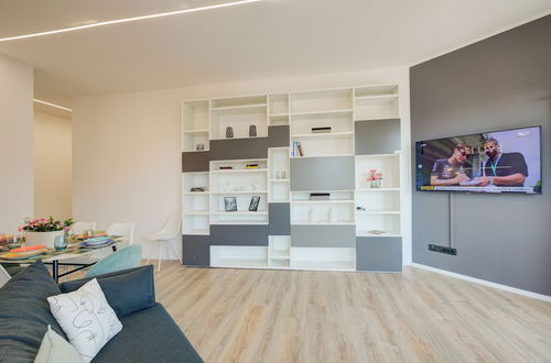 Photo 13 - Modern Apartment in Arona