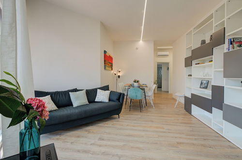 Photo 11 - Modern Apartment in Arona