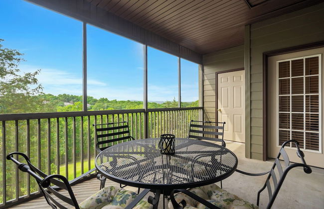 T Time Getaway - Overlooking Golf Views! - Photo 18