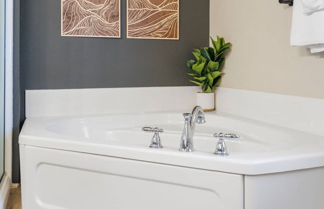 T Time Getaway - Overlooking Golf Views! - Foto 19