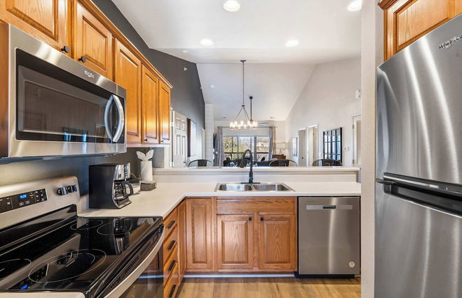 T Time Getaway - Overlooking Golf Views! - Foto 11