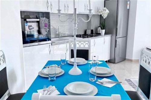 Photo 16 - White Luxury Apartment