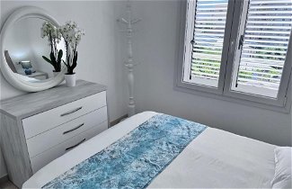 Photo 3 - White Luxury Apartment