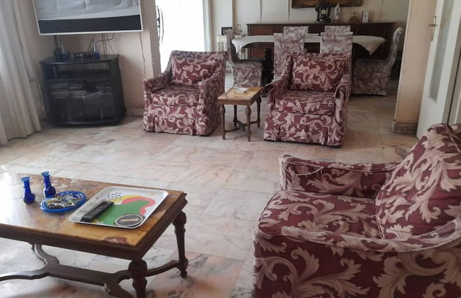 New Jdeideh, Including Generator, Furnished Apartment, Parking, Great Location - Foto 1