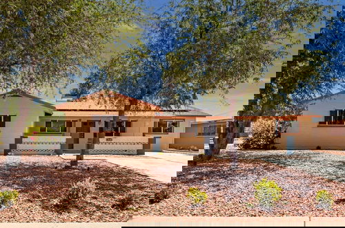 Photo 33 - 5BR Sleeps 10 Hot Tub Fire Pit Games & Walk to ASU