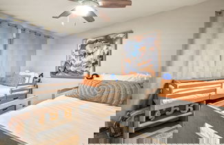 Photo 3 - 5BR Sleeps 10 Hot Tub Fire Pit Games & Walk to ASU