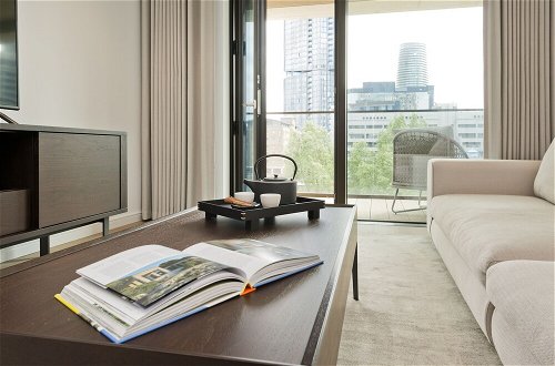 Photo 14 - Deluxe one Bedroom Apartment in Canary Wharf