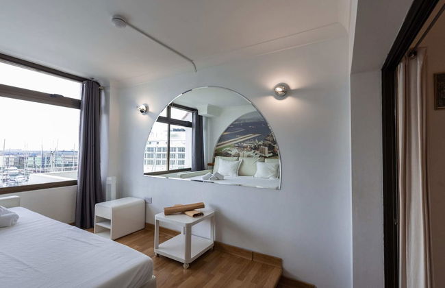 Neptune Suite-hosted by Sweetstay - Photo 21